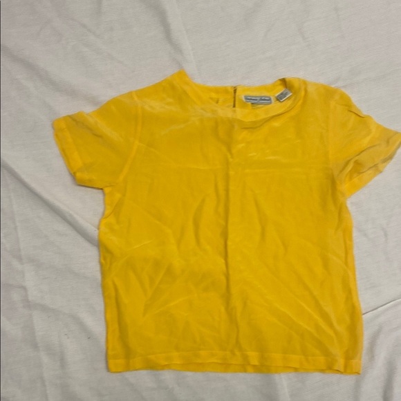 Vintage Stephanie Andrews 100% SILK Yellow Short Sleeve Tee Classic Crew Neck - Picture 2 of 7
